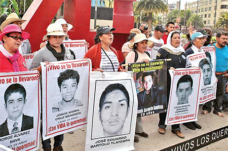 Se cumple un año de la desaparición de 43 estudiantes en México